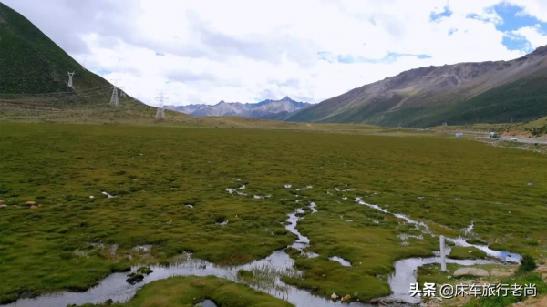 西藏新疆環遊第六站-雲霧中天路72拐好美，怒江大峽谷堵車真危險