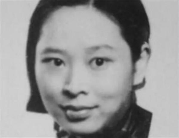 55年授銜時，十大開國元帥夫人被授什麼銜？分別擔任什麼職務？