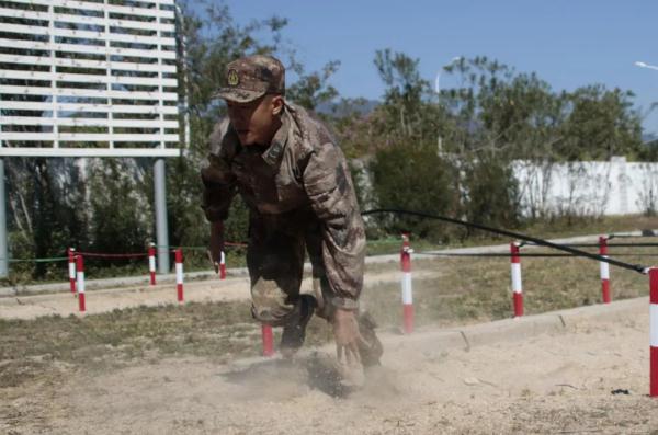 了不起！這個下士一年內兩次榮立個人三等功