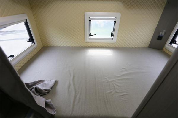 上汽躍進H500輕卡房車空間超大，給你一個移動的家