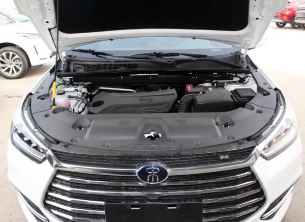 上班族買輛經濟型SUV就行，這三款經久耐用，不但省油配置也豐富