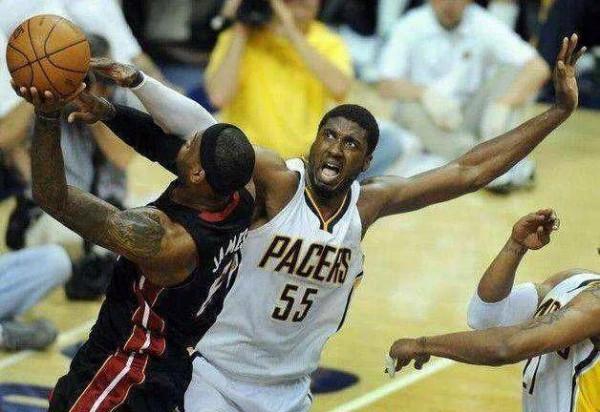 東決連年阻擊詹姆斯，曾經的“黑姚明”希伯特去哪了？