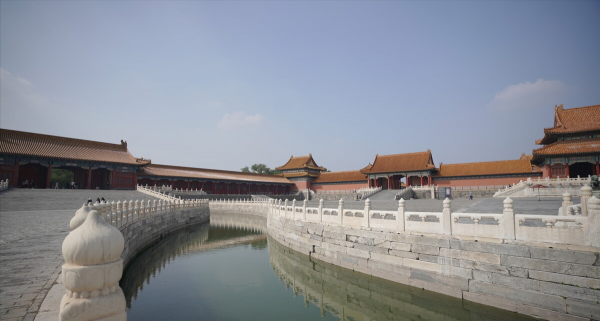 “財不走急，富不去偏，窮不走南，富不去北”：真不知是啥意思？