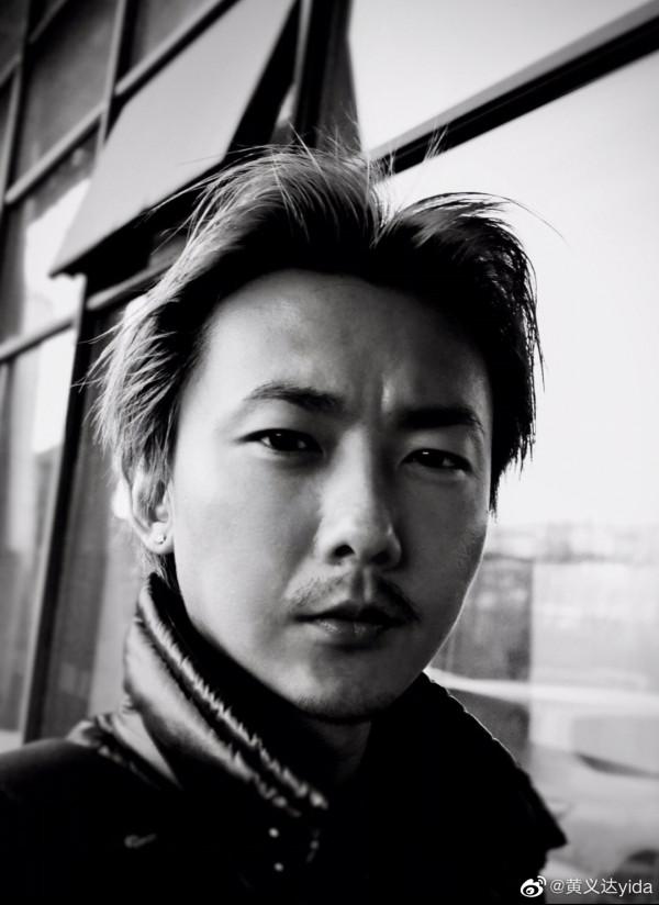 黃義達：出道19年，曾因抑鬱出家，43歲依然少年
