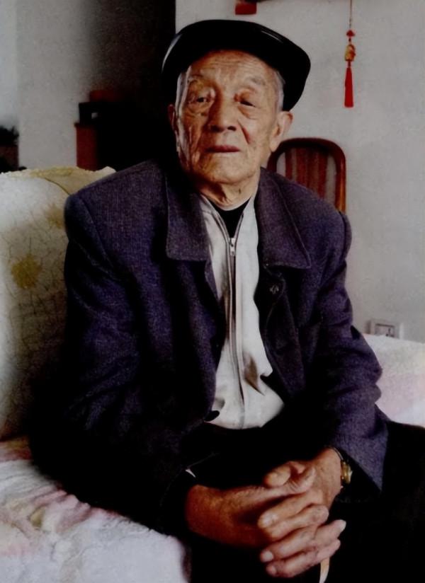 1984年,一四川農民給政府寫信:我就是金日成找了33年的戰鬥英雄 1984年,一四川農民給政府寫信:我就是金日成找了33年的戰鬥英雄