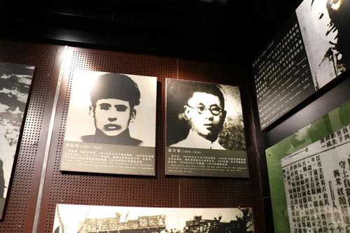 貼身警衛為10萬獎賞叛變誘捕司令,鄧鐵梅大義凜然為國捐軀 貼身警衛為10萬獎賞叛變誘捕司令,鄧鐵梅大義凜然為國捐軀