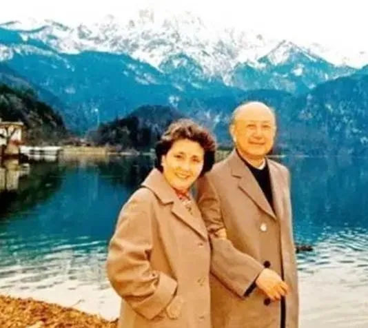 蔣英：我和妹妹為錢學森介紹物件，他看著我，就有些不對勁了