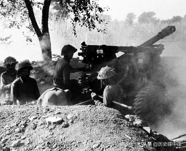 1965年，巴基斯坦被印度偷襲，面臨滅國危機！偉人出手輕鬆化解