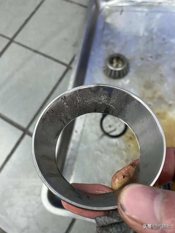 汽車差速器的作用及差速器油保養週期講解