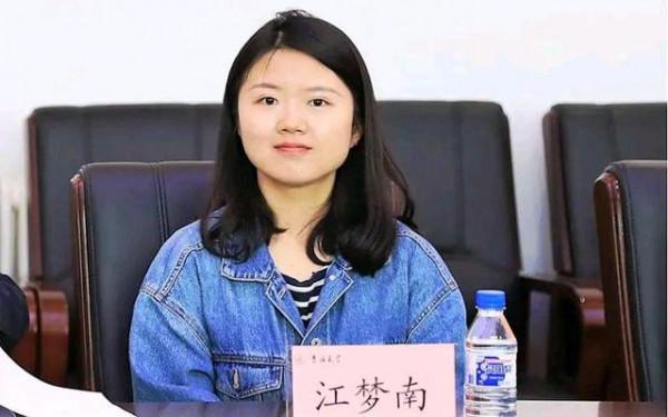 從雙耳失聰到清華博士,她靠“讀唇語”學會聽說,勵志的人生很美 從雙耳失聰到清華博士,她靠“讀唇語”學會聽說,勵志的人生很美