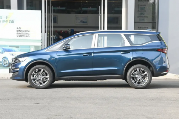 採用插電式混合動力，百公里油耗1&period;3L，全面解讀嘉際PHEV