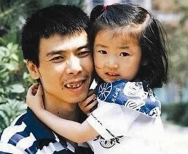 馮小剛:拋棄結婚15年的原配,40歲娶小10歲徐帆,63歲至今不生娃 馮小剛:拋棄結婚15年的原配,40歲娶小10歲徐帆,63歲至今不生娃