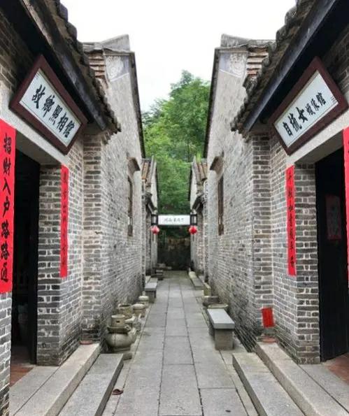 中秋節，故鄉里來猜燈謎