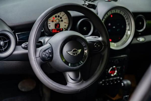 MINI COOPER Excitement：代步車不敷衍，操控、外形講品味