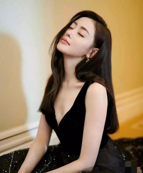 張天愛優雅氣質 張天愛優雅氣質