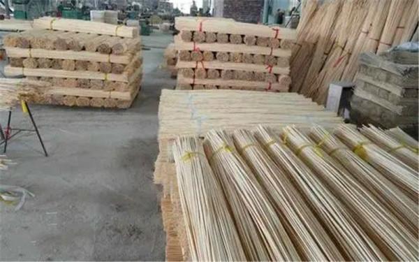 42歲的人手裡有10萬元，2022年想回農村創業，做什麼專案好？