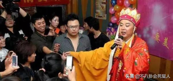 過氣明星走穴群像：“最帥楊逍”兩千八5首歌，胖“唐僧”吃老本