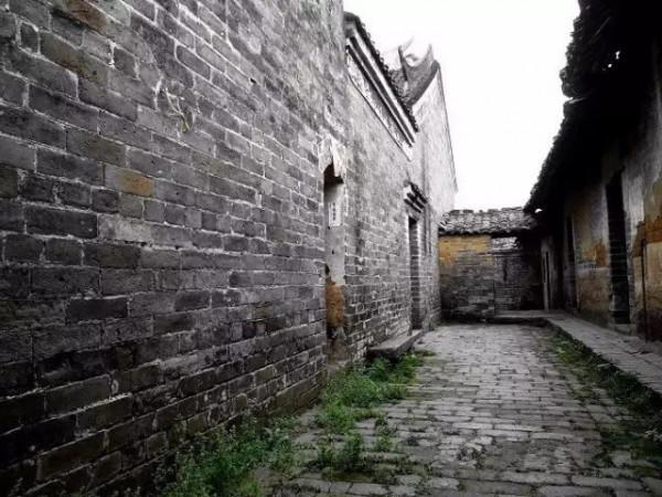 廣西傳統小眾古村，歷史悠久群山環繞，建築儲存完整景美人少