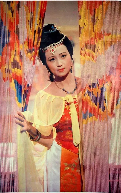 披帛、披肩、斗篷、蓑衣,87版《紅樓夢》才是yyds 披帛、披肩、斗篷、蓑衣,87版《紅樓夢》才是yyds