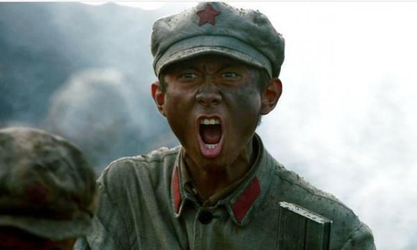 軍史上奇特的一幕：戰士掏錯了武器，卻陰差陽錯嚇退了敵軍