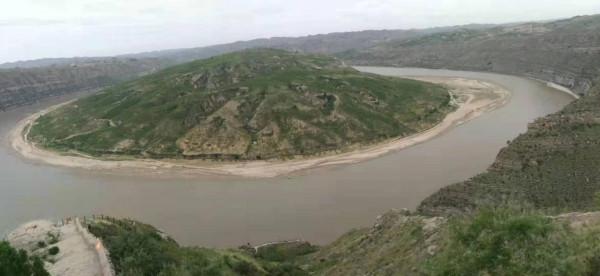 乾坤灣喜劇——沿黃旅行遊記 乾坤灣喜劇——沿黃旅行遊記