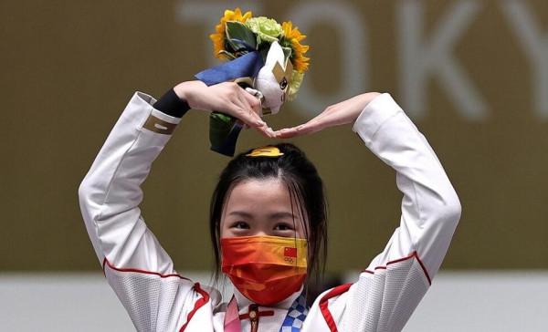 奧運冠軍也追星，張家齊告白龔俊等回應，楊倩白敬亭雙向奔赴