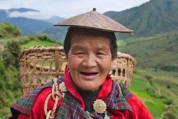 “等你長大了，我便娶你”14年的等待，他們終於成為全世界最幸福的夫妻