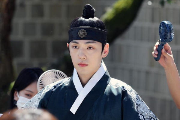 有人官宣戀愛,有人被曝渣男!人紅是非多的2021韓娛大事件 有人官宣戀愛,有人被曝渣男!人紅是非多的2021韓娛大事件