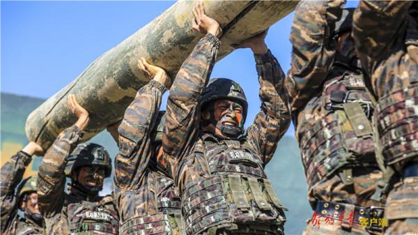 炫酷！帶你去看武警特戰隊員真打實練