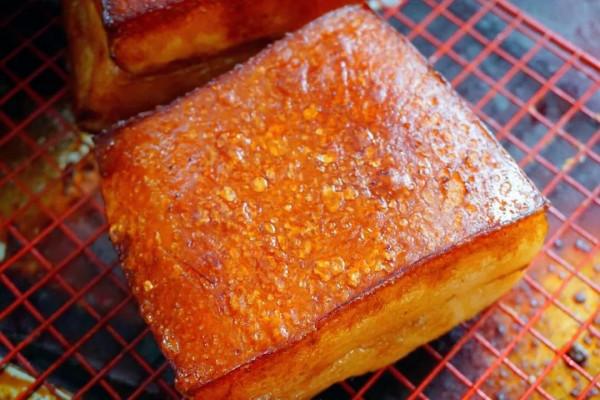 做扣肉時，豬肉焯水還是油炸？弄錯了難怪不好吃，正確方法教給你