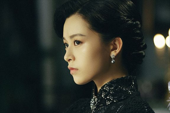 娛樂圈爽文:風水輪流轉,一個靠演技逆襲,一個婚姻事業疑陷危機 娛樂圈爽文:風水輪流轉,一個靠演技逆襲,一個婚姻事業疑陷危機