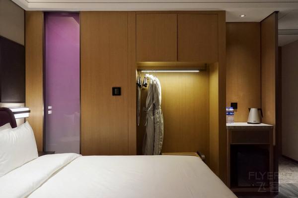 居停順遂，惺惺相“希”——記我與Hilton二〇二一