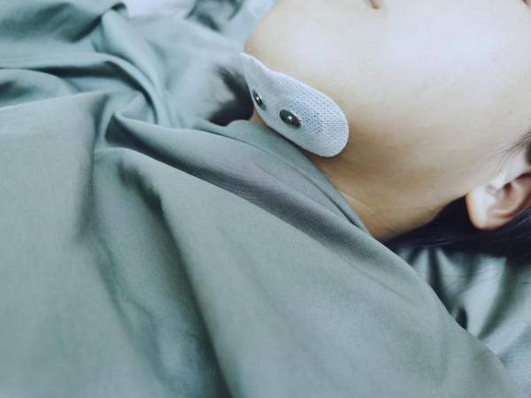 智慧抑制打呼嚕，這款智慧止鼾器這麼神奇？開箱驗證