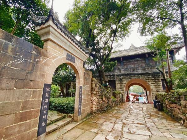 四川德陽著名的4A級旅遊景區，被認為與三星堆齊名，遊客卻不多