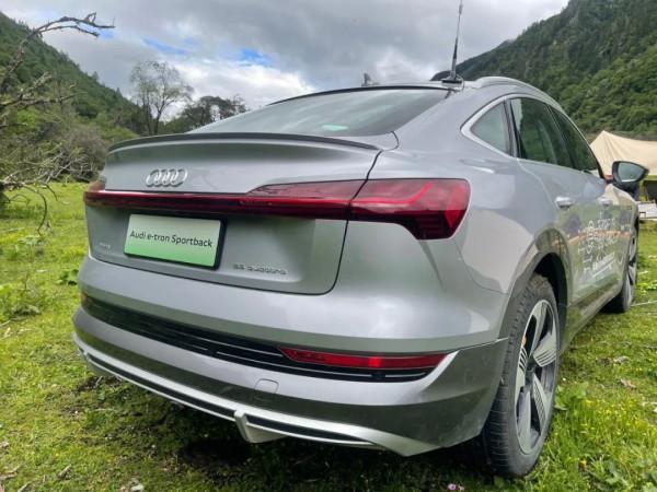 試駕奧迪e-tron Sportback:充電40分鐘,撒歡爬了座3200米高的山 試駕奧迪e-tron Sportback:充電40分鐘,撒歡爬了座3200米高的山