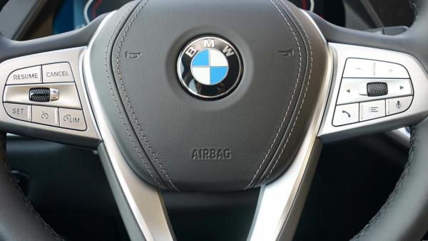 寶馬因杯架設計缺陷在美被集體訴訟，或面臨500萬美元的賠償