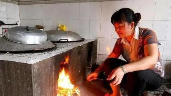 拆土灶!每戶補助二千元,農村停止建房不許翻修?這是什麼原因? 拆土灶!每戶補助二千元,農村停止建房不許翻修?這是什麼原因?