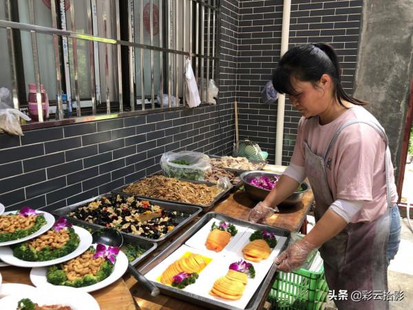 西安長安農村流水席,早上臊子面,中午正席16個菜 西安長安農村流水席,早上臊子面,中午正席16個菜