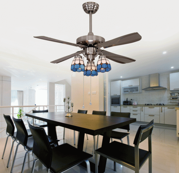 媳婦堅持裝吊扇燈,花2600元買了4個,還說:家要的就是舒適 媳婦堅持裝吊扇燈,花2600元買了4個,還說:家要的就是舒適