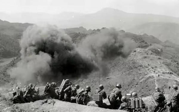 1986年老山戰場照《死吻》:那名救護隊女戰士張茹,後來怎樣了 1986年老山戰場照《死吻》:那名救護隊女戰士張茹,後來怎樣了