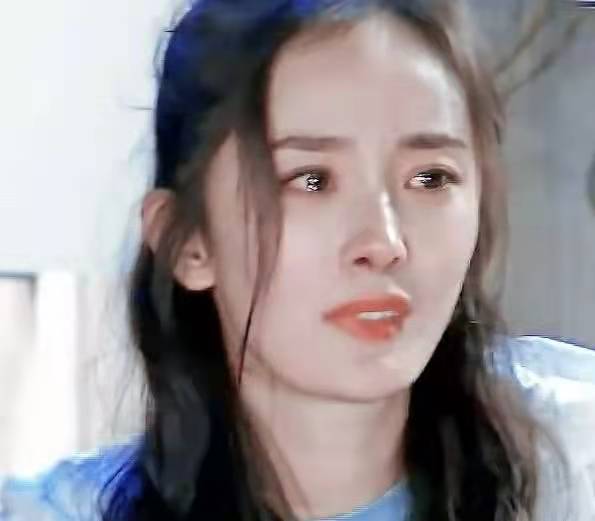 一向堅強的楊冪卻被嚇哭，但最後卻戰勝了自己