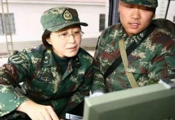 導彈女神祝學軍：造出東風17，實現導彈打水漂，擊潰他國反導系統