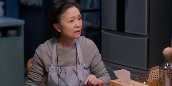 給過去一年“演技最好的10位老戲骨”排名，李幼斌第6，丁勇岱第2