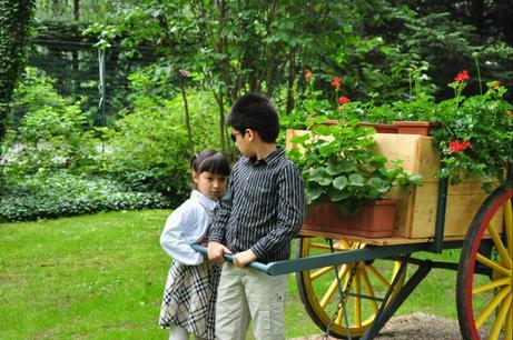 二胎家庭,兩娃相差十歲,該如何教育? 二胎家庭,兩娃相差十歲,該如何教育?