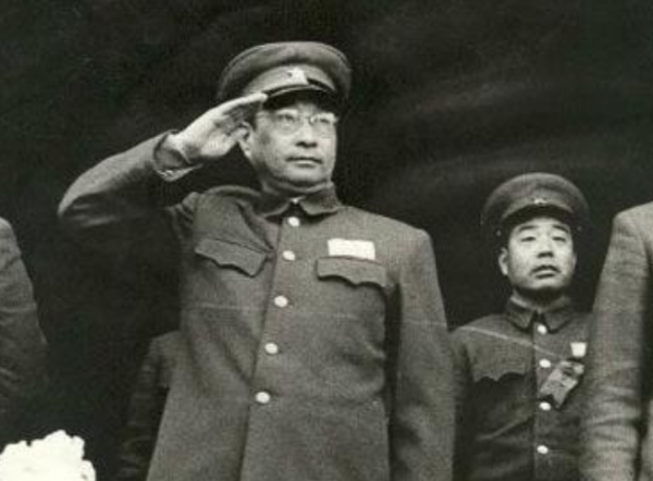 解放兩廣,陳賡兩次違抗林彪下達的軍令,毛主席得知後如何處置? 解放兩廣,陳賡兩次違抗林彪下達的軍令,毛主席得知後如何處置?