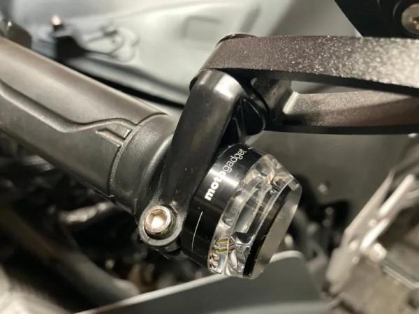 定製 &vert; 亞裔小夥和他的第一輛改裝本田CBR 500R
