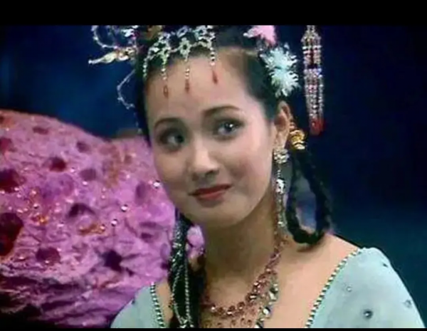 結婚多年,我才知道萬聖公主為何喜歡九頭蟲,不喜歡小白龍 結婚多年,我才知道萬聖公主為何喜歡九頭蟲,不喜歡小白龍