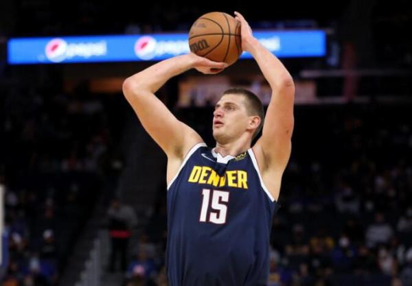 大帝狂砍43+15+7克黃蜂，枸杞庫昊三分盛宴穿魔術，唐斯空砍31+16