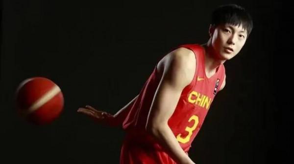 CBA球星之陽光少年胡明軒——跨越大半個中國的追夢之路