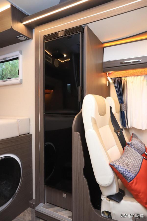 奇瑞3.0T豪華房車！配置高階，帶自動巡航，21度電，65寸家庭影院